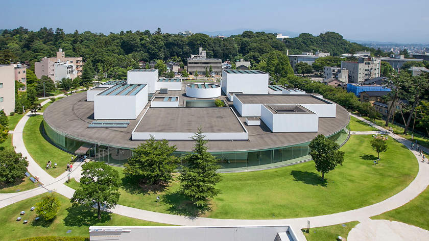 21st century museum of contemporary art in kanazawa, japan
