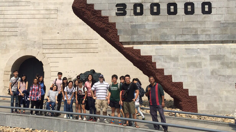classmates visit memorial hall of the victims in Nanjing massacre