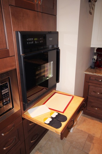 accessible stove with pull out space