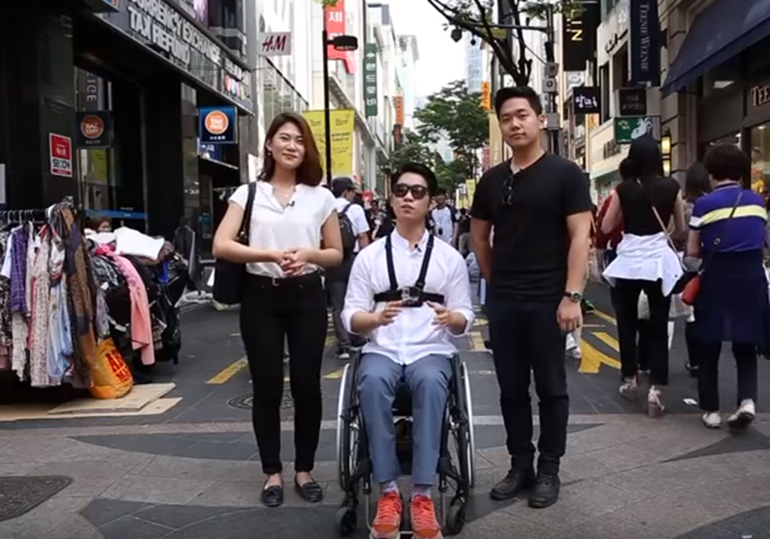 a paraplegic and two friends in Seoul