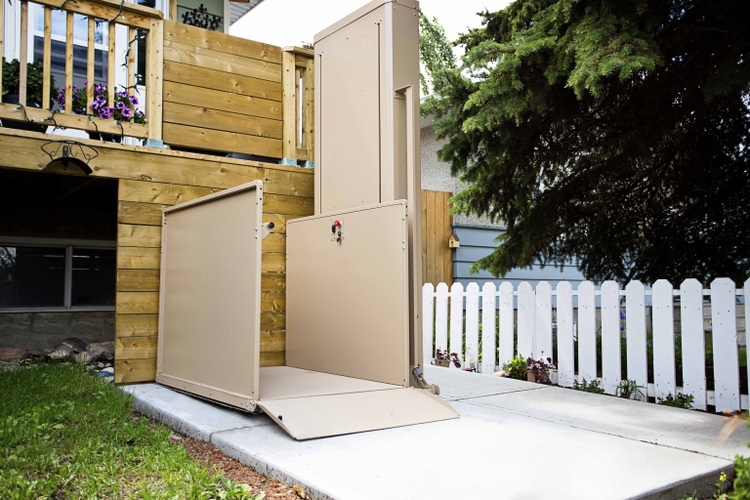 picture of porch lift