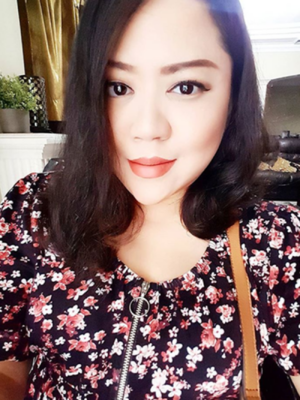 portrait of a woman with osteogenesis imperfecta